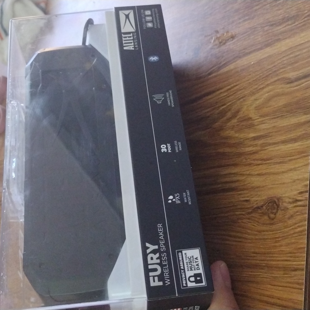 Altec Lansing Portable speaker - Picture 3 of 4